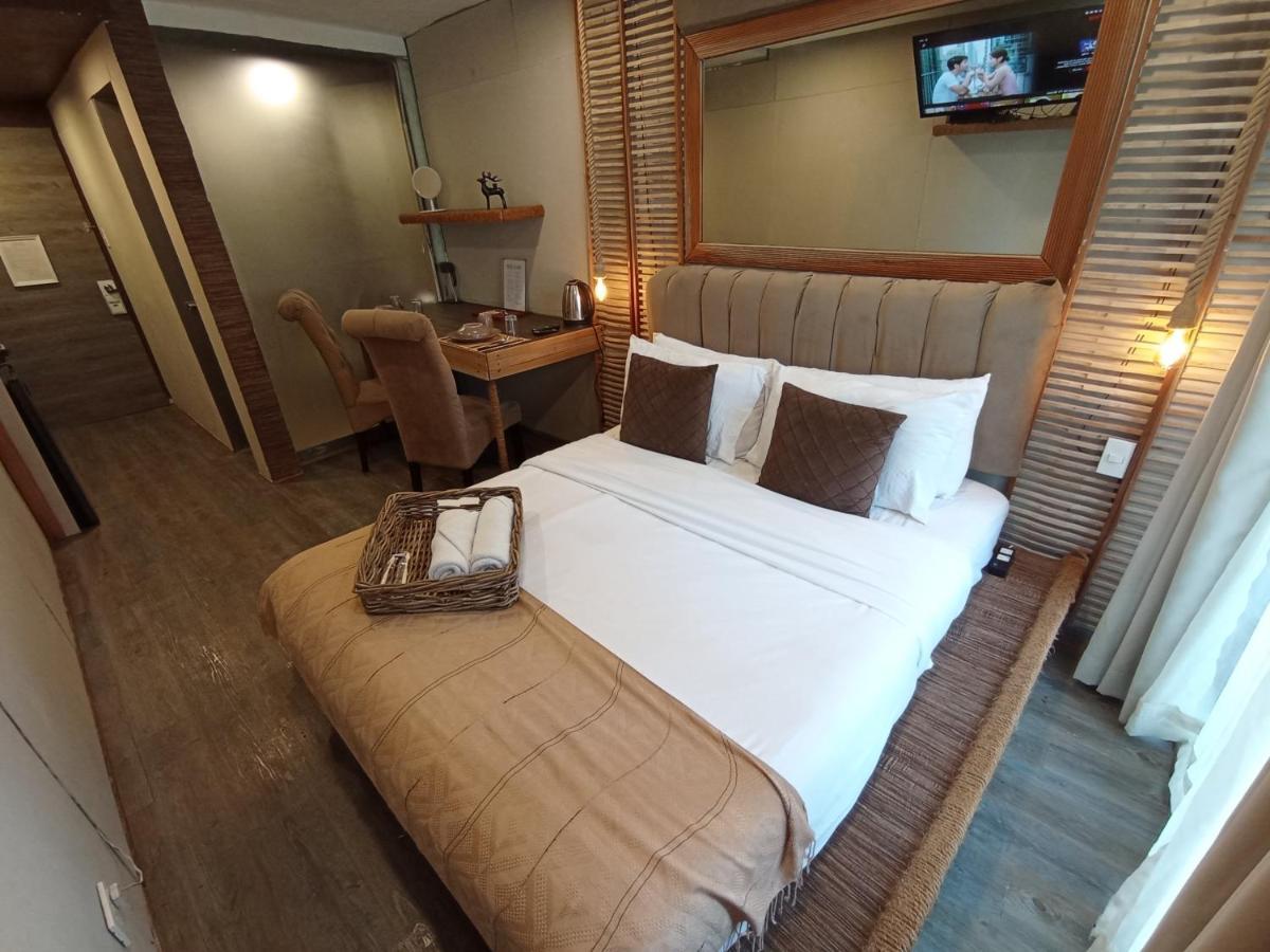 The Staycation - Serviced Rooms 马尼拉 外观 照片