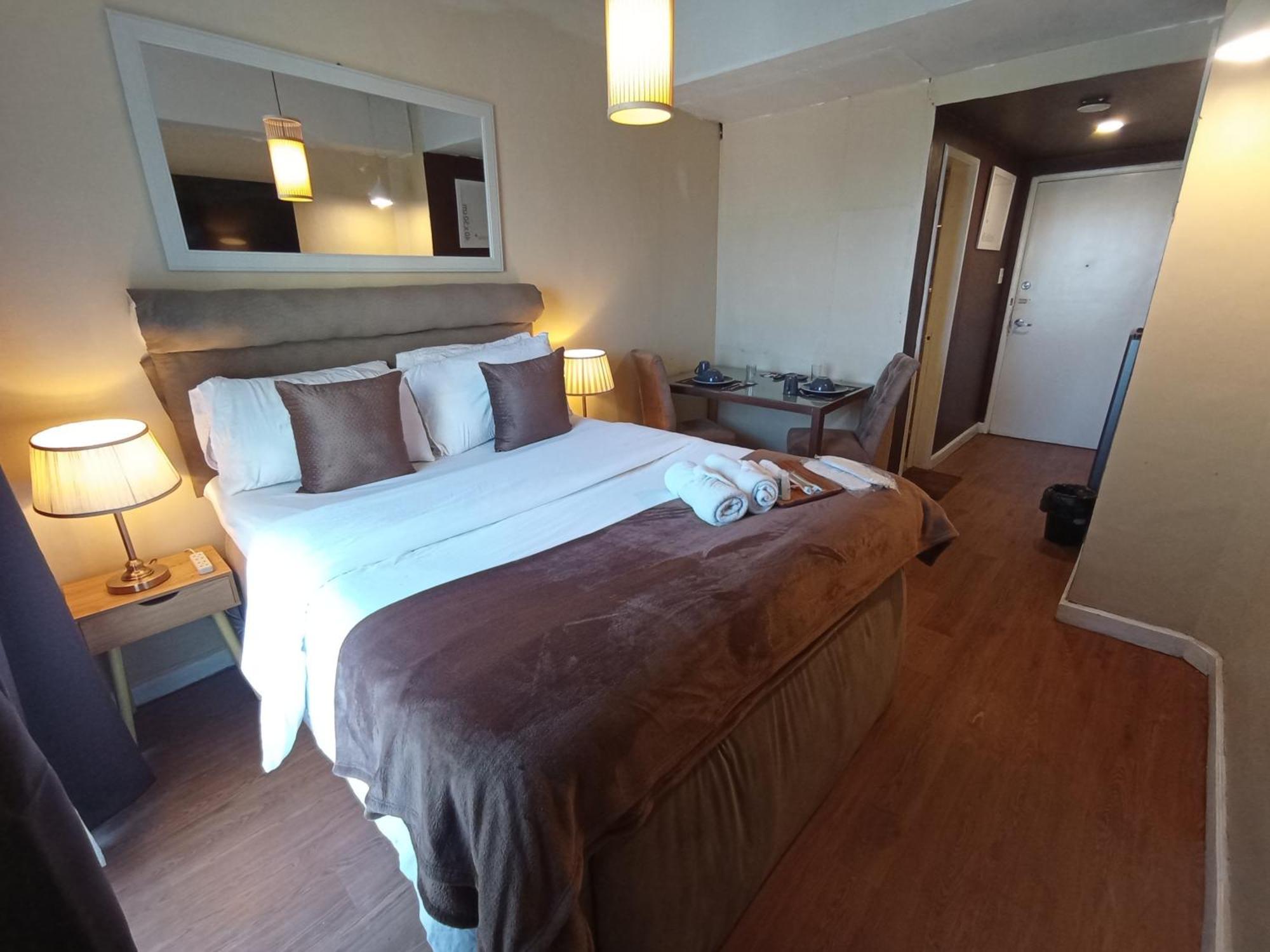 The Staycation - Serviced Rooms 马尼拉 客房 照片